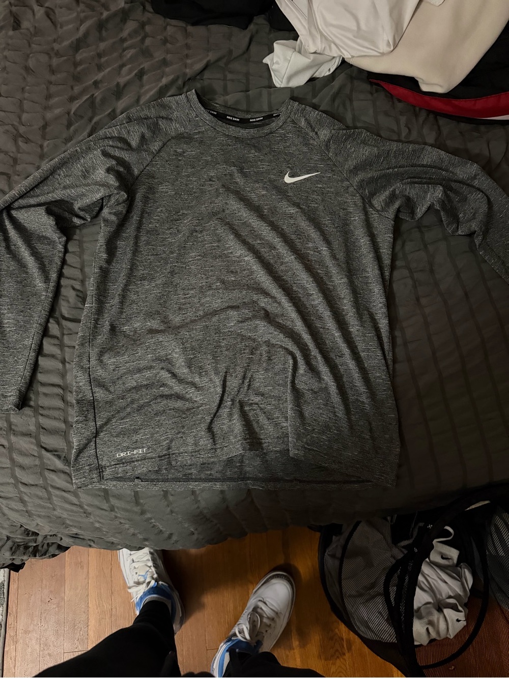 Nike Men’s Gray Heather Long-Sleeve Dri-FIT Shirt